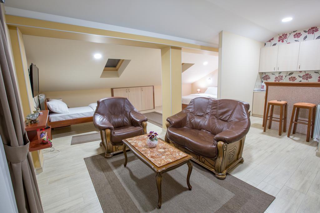 Apartmani Mg Nikšić Εξωτερικό φωτογραφία